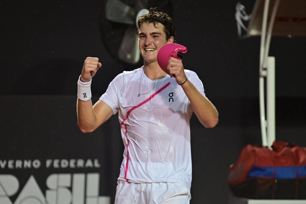 tenis:-joao-fonseca-garante-vaga-no-qualifying-de-wimbledon