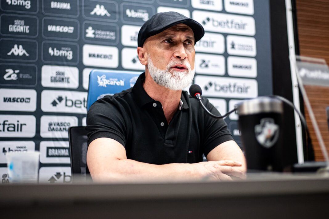 vasco-demite-treinador-alvaro-pacheco-apos-4-jogos