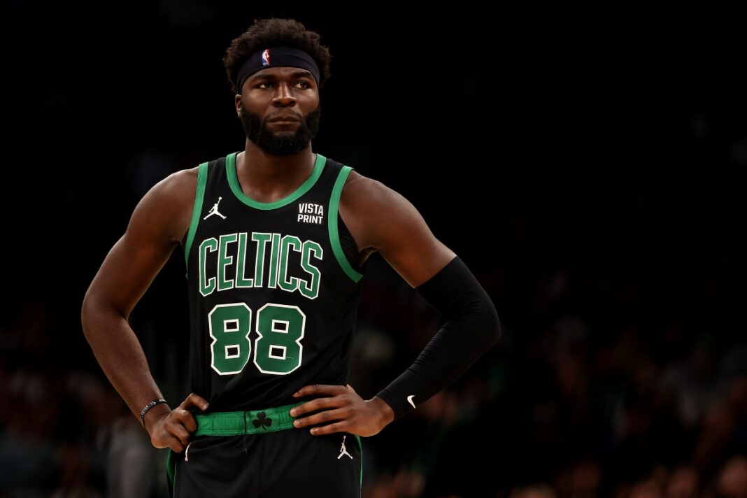 pivo-campeao-com-o-celtics-na-nba-e-alvo-de-racismo-e-xenofobia
