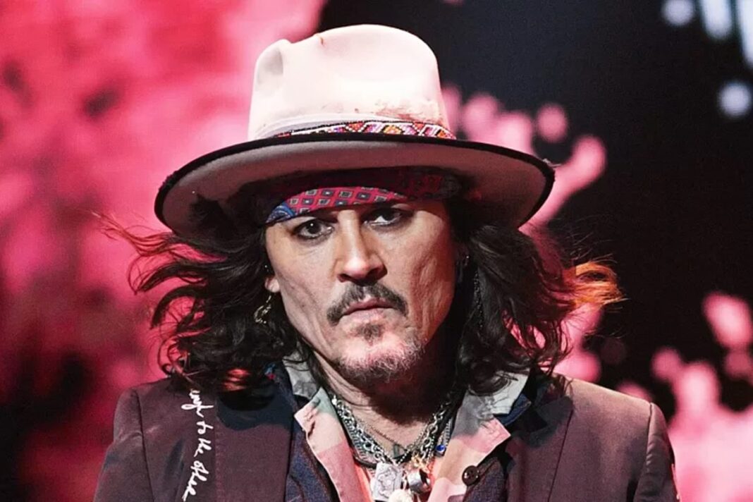 ex-detetive-de-amber-heard-lanca-livro-com-revelacoes-sobre-depp