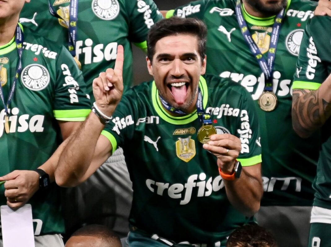 rivais-do-palmeiras-somam-25-treinadores-durante-a-“era-abel-ferreira”