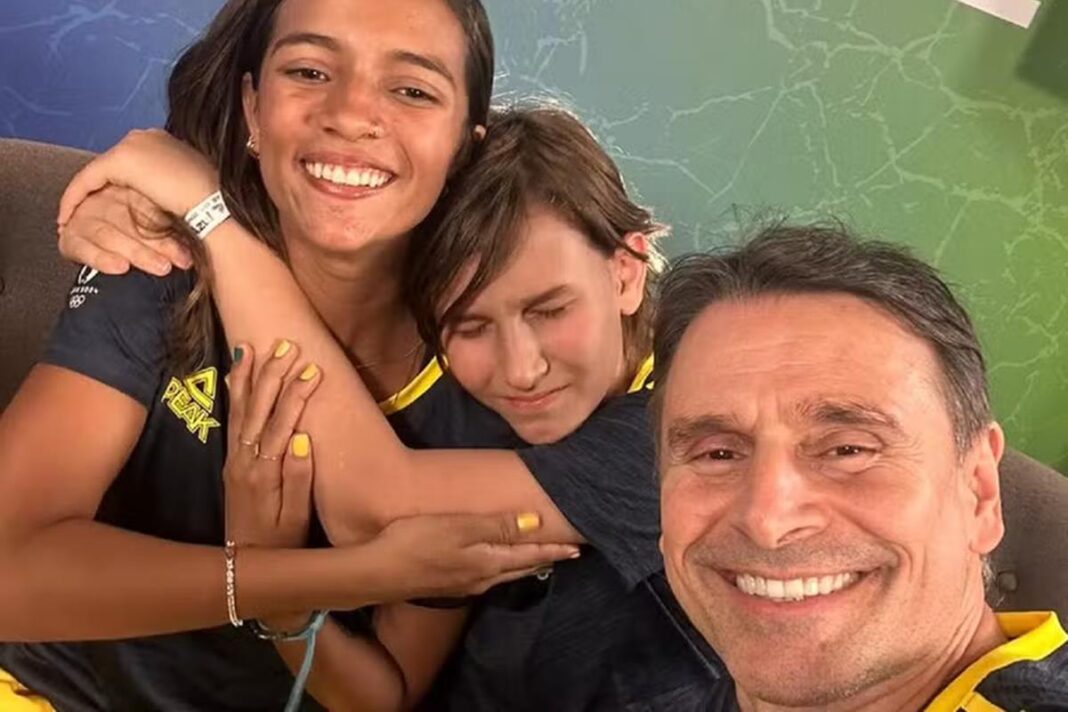 murilo-rosa-explica-emocao-do-filho-ao-encontrar-rayssa:-“heroina”