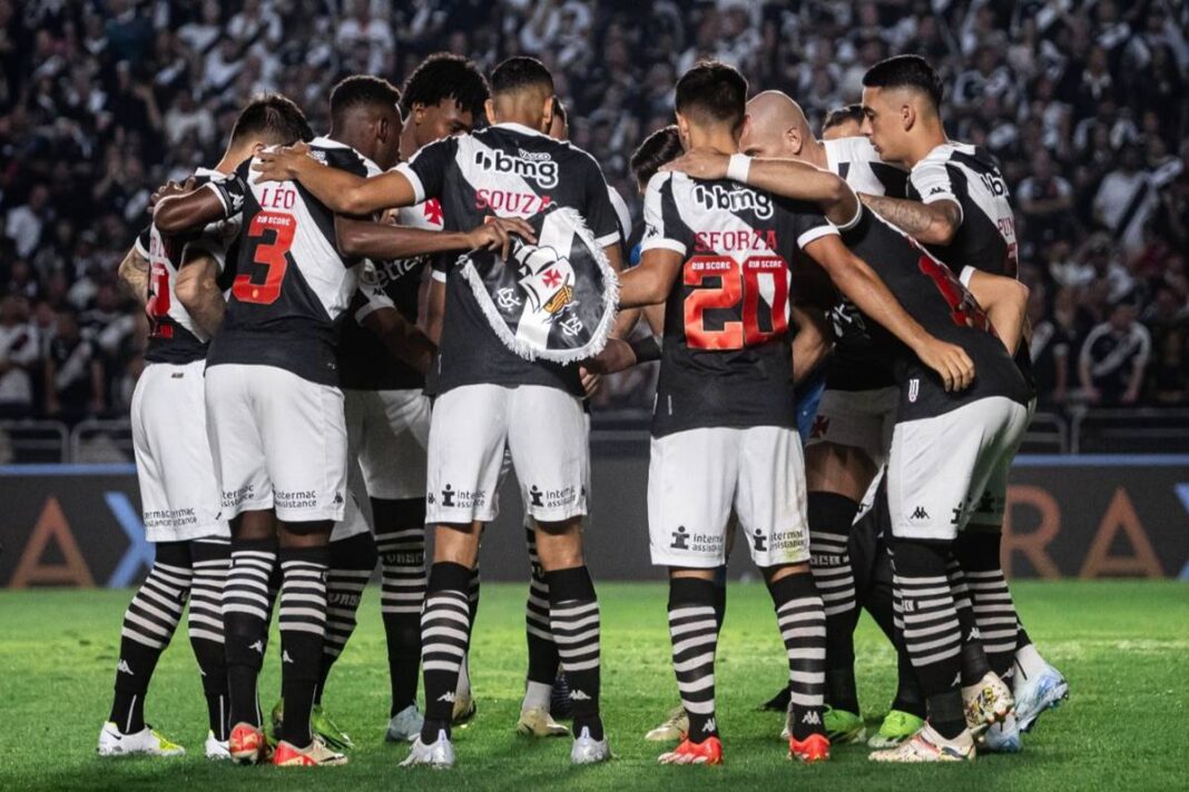 em-jogo-de-quatro-gols,-vasco-e-bragantino-empatam-em-sao-januario