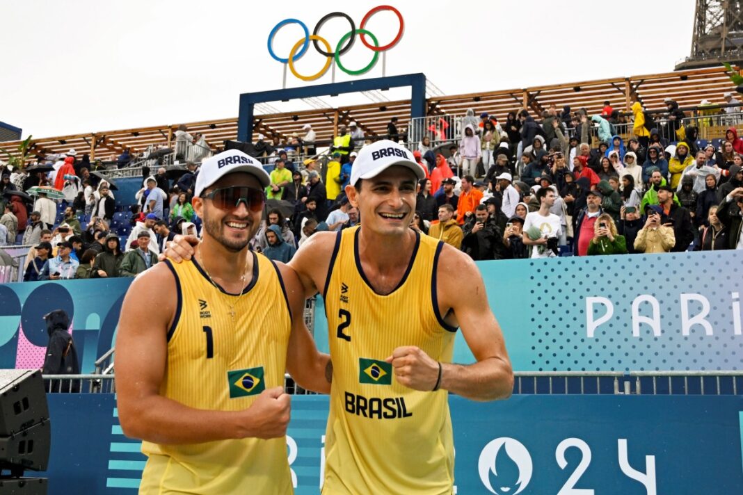 brasileiros-andre-e-george-perdem-e-sao-eliminados-no-volei-de-praia