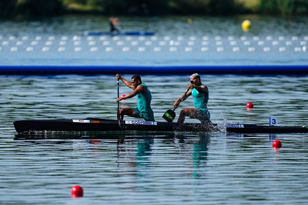 brasil-termina-em-1o-e-vai-disputar-semis-da-canoagem-em-paris