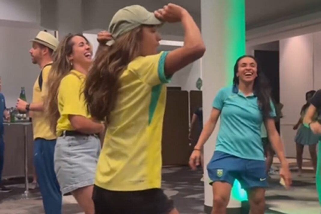 olimpiadas:-marta-e-rayssa-leal-dancam-voando-pro-para,-de-joelma