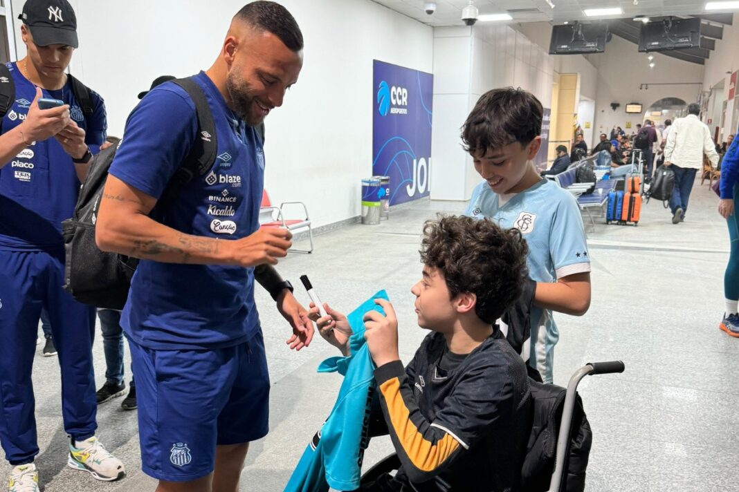 santos-ja-esta-em-joinville-para-jogao-contra-o-brusque