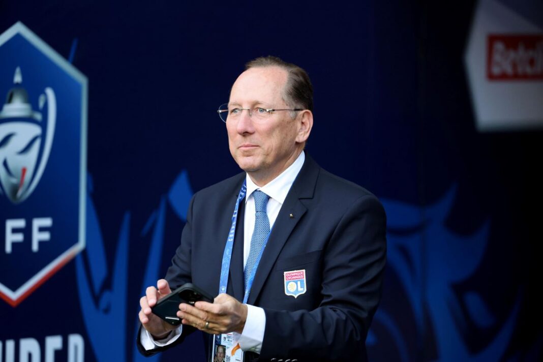 john-textor,-dono-do-botafogo,-fala-sobre-crise-financeira-do-lyon