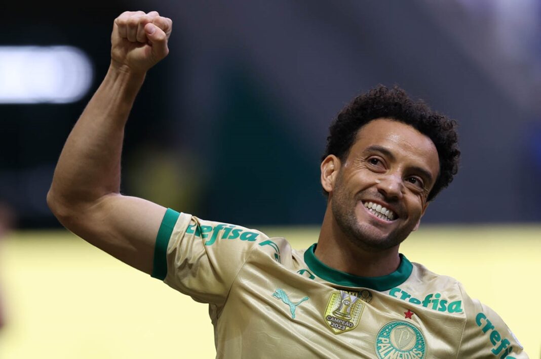 palmeiras-goleia-o-criciuma-por-5-x-0-e-segue-na-caca-ao-lider