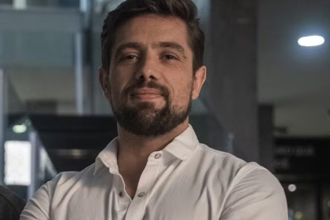 rafael-cardoso-nao-ve-os-filhos-ha-mais-de-um-ano:-“nao-deixam”