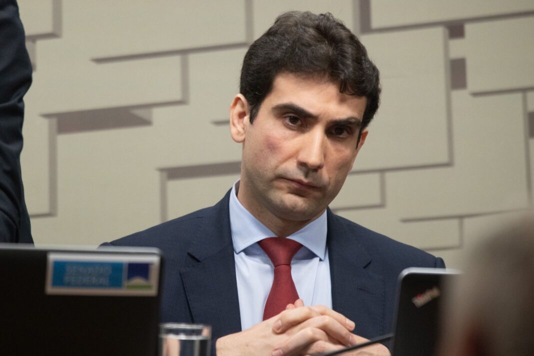 galipolo:-todo-banco-central-tera-de-lidar-com-a-transicao-climatica