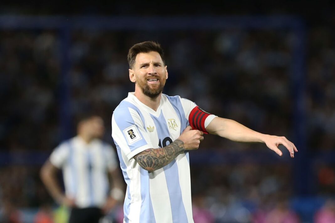 lendario-ex-goleiro-do-boca-juniors-detona-messi:-“nao-se-esforcou”