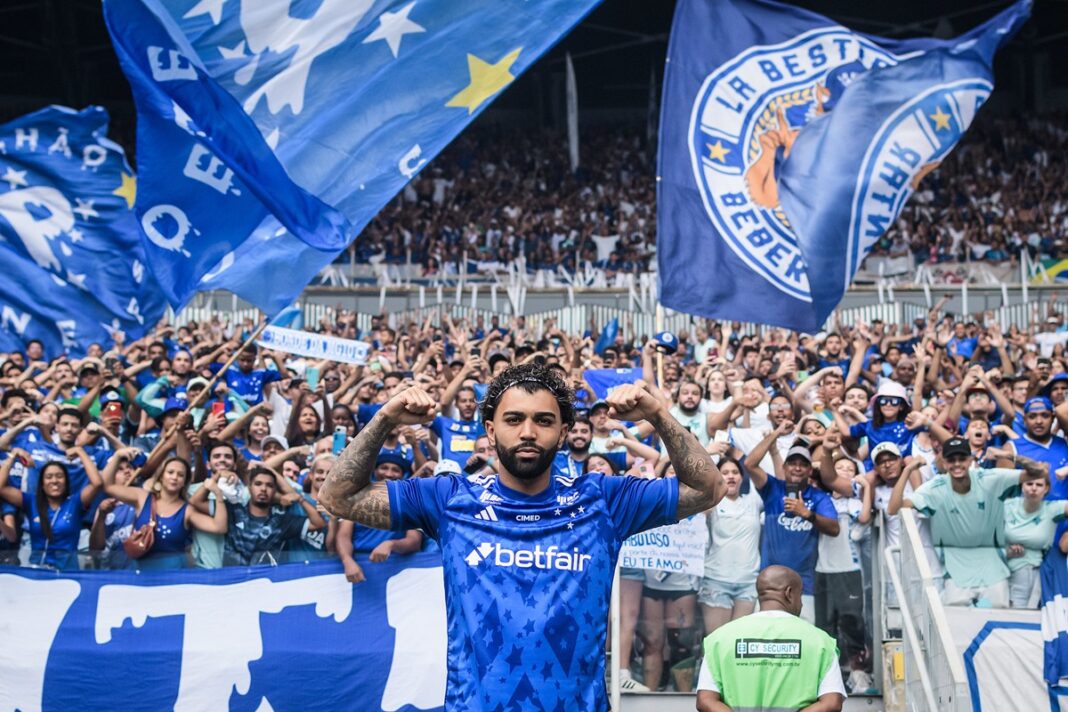 video:-gabigol-provoca-atletico-mg-em-apresentacao-no-cruzeiro