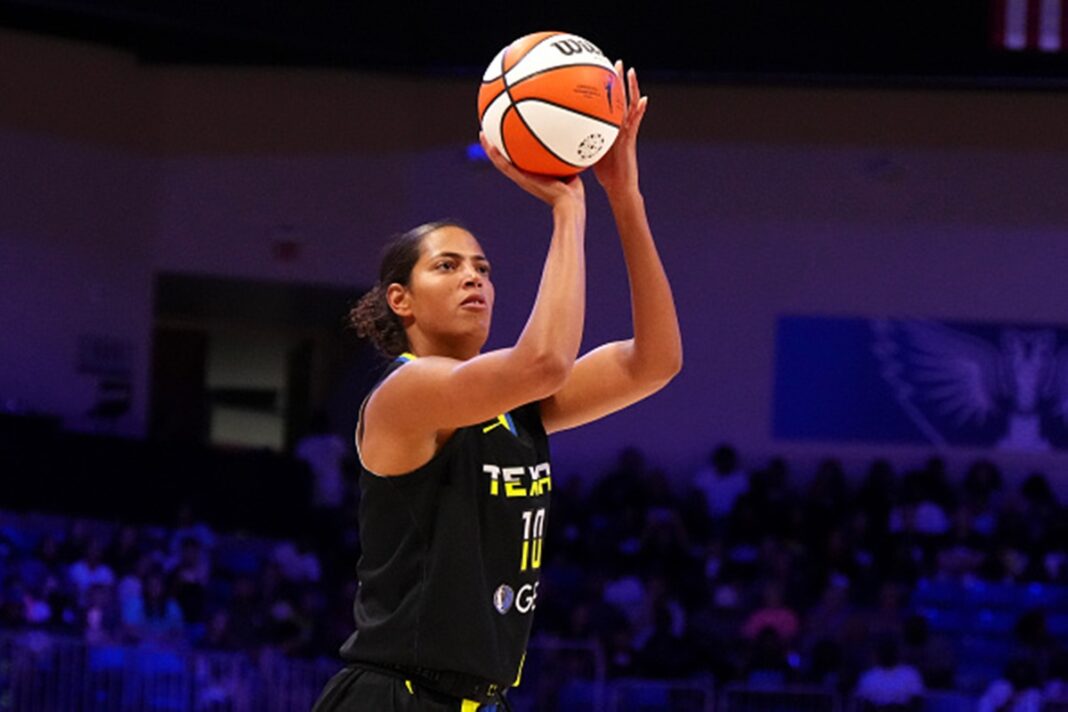 lesionada,-brasileira-stephanie-soares-e-dispensada-na-wnba