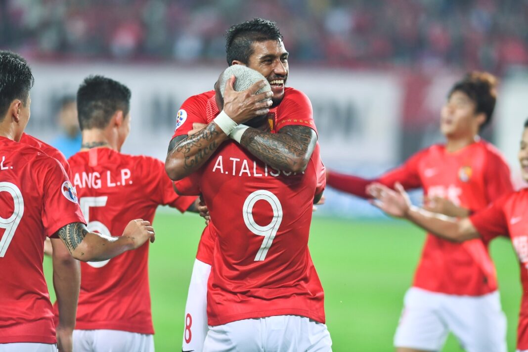 ex-clube-de-paulinho-e-felipao,-guangzhou-e-expulso-da-liga-chinesa