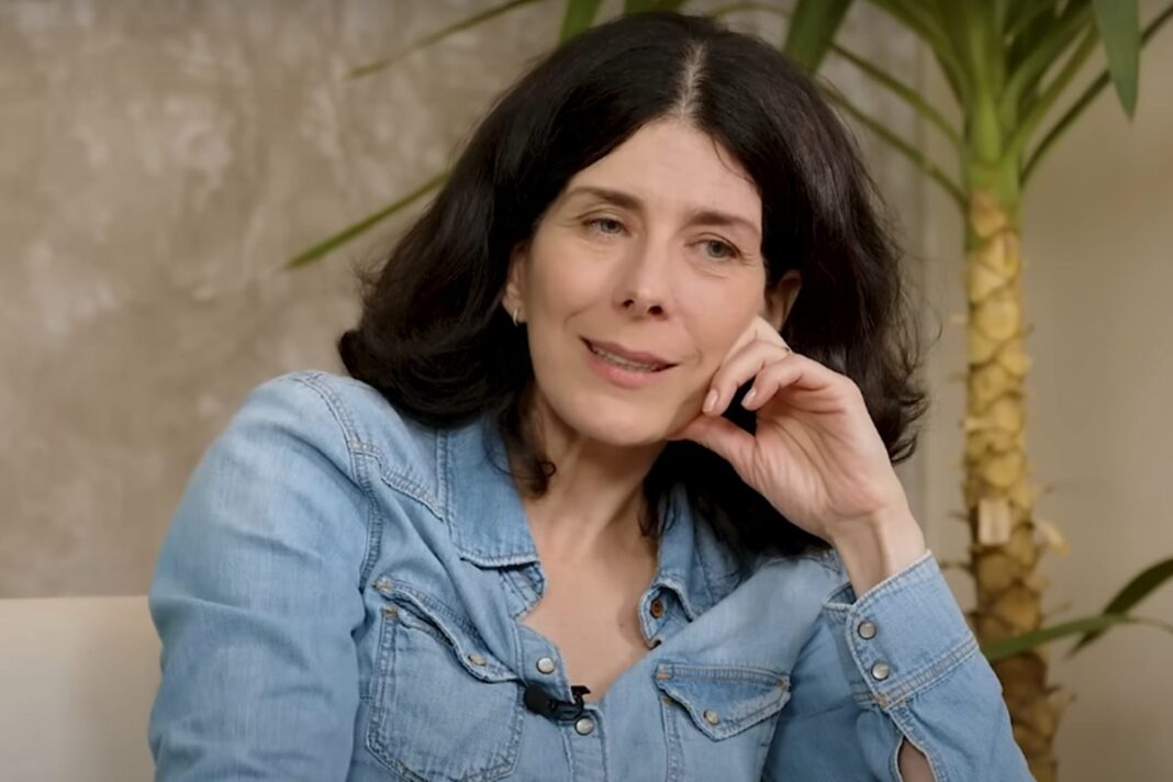esposa-de-pedro-cardoso-revela-cancelamento-apos-questionar-nudez