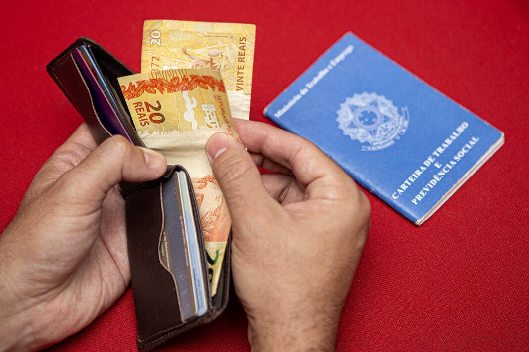 aumento-no-salario-minimo-passa-a-valer-na-folha-salarial-de-janeiro